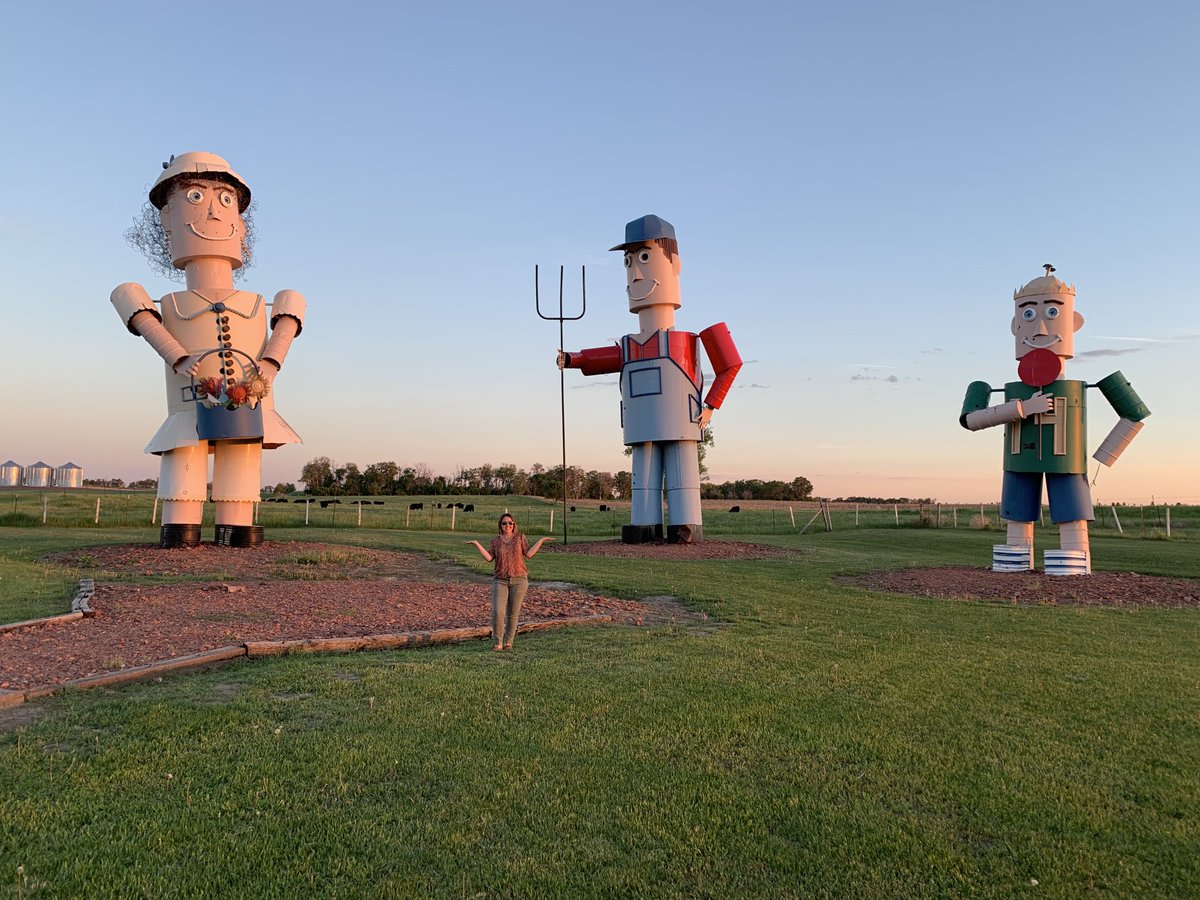 LOVE the Enchanted Highway in ⁦<a href="/NorthDakota/">North Dakota Tourism</a>⁩ #mwtravelchat