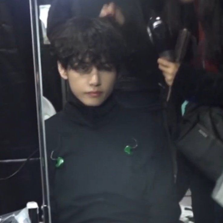 Taehyung. tweet media