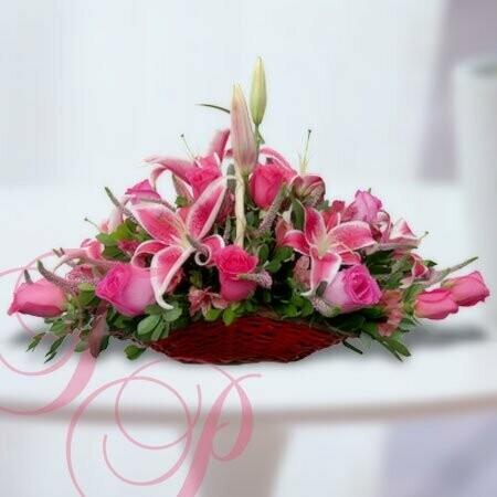 florprimavera's tweet photo. ♥ Floristería Primavera les brinda amor en cada hermoso arreglo floral. ♥

#FloristeríaPrimavera #Flores #Floristería #ArreglosFlorales #Trujillo #Perú #Lima #Flowers #Florista #DetallesQueEnamoran #Rosas #Detalles #Tulipanes https://t.co/ZwaiO7jRGE