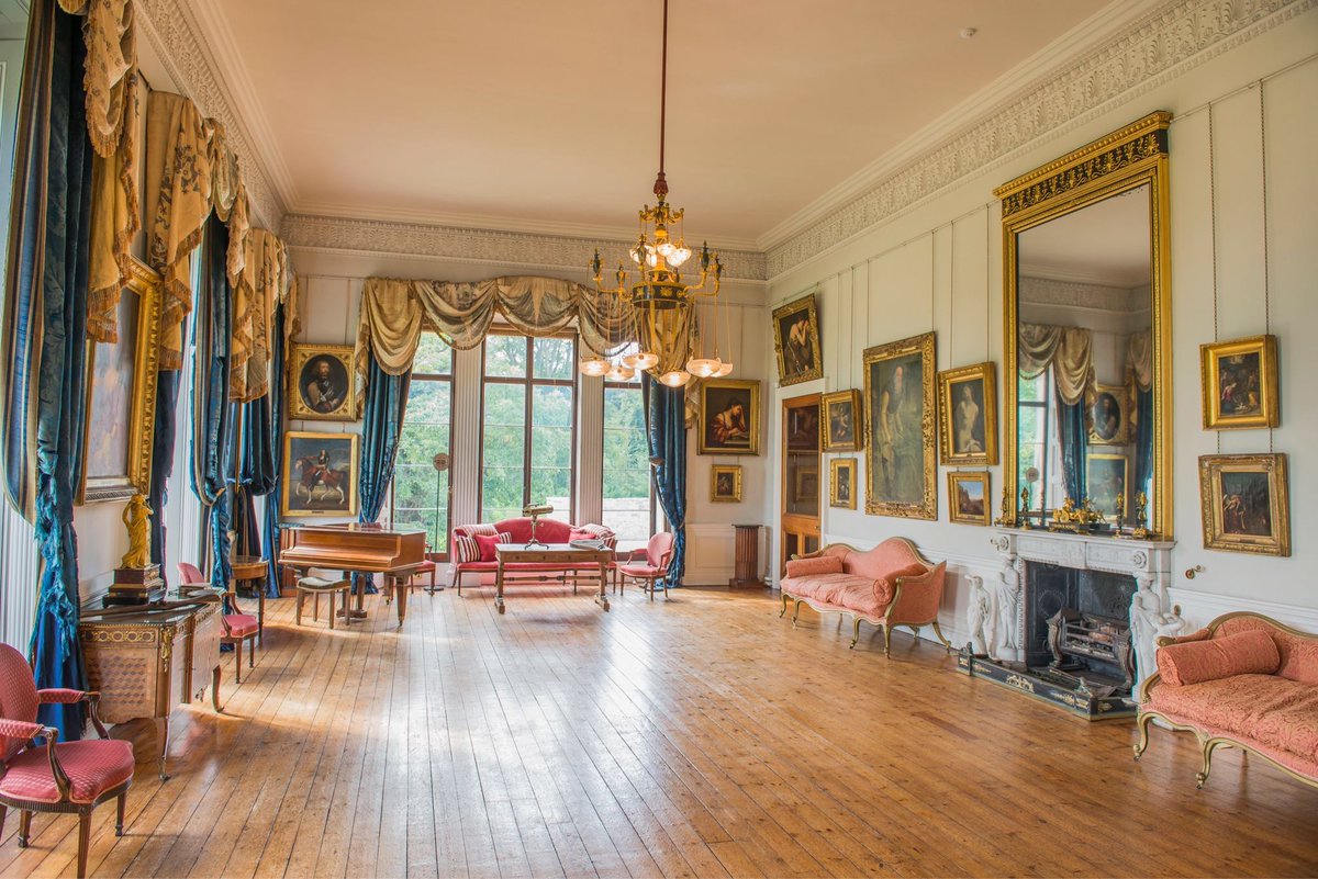 Our elegant, stately drawing room has welcomed guests since #BroomhallHouse's opening over 300 years ago. With its 18th century mirrors and Old Masters paintings, it is the perfect setting for dinners, lunches and other special occasions. #experientialtravel #luxurytravel