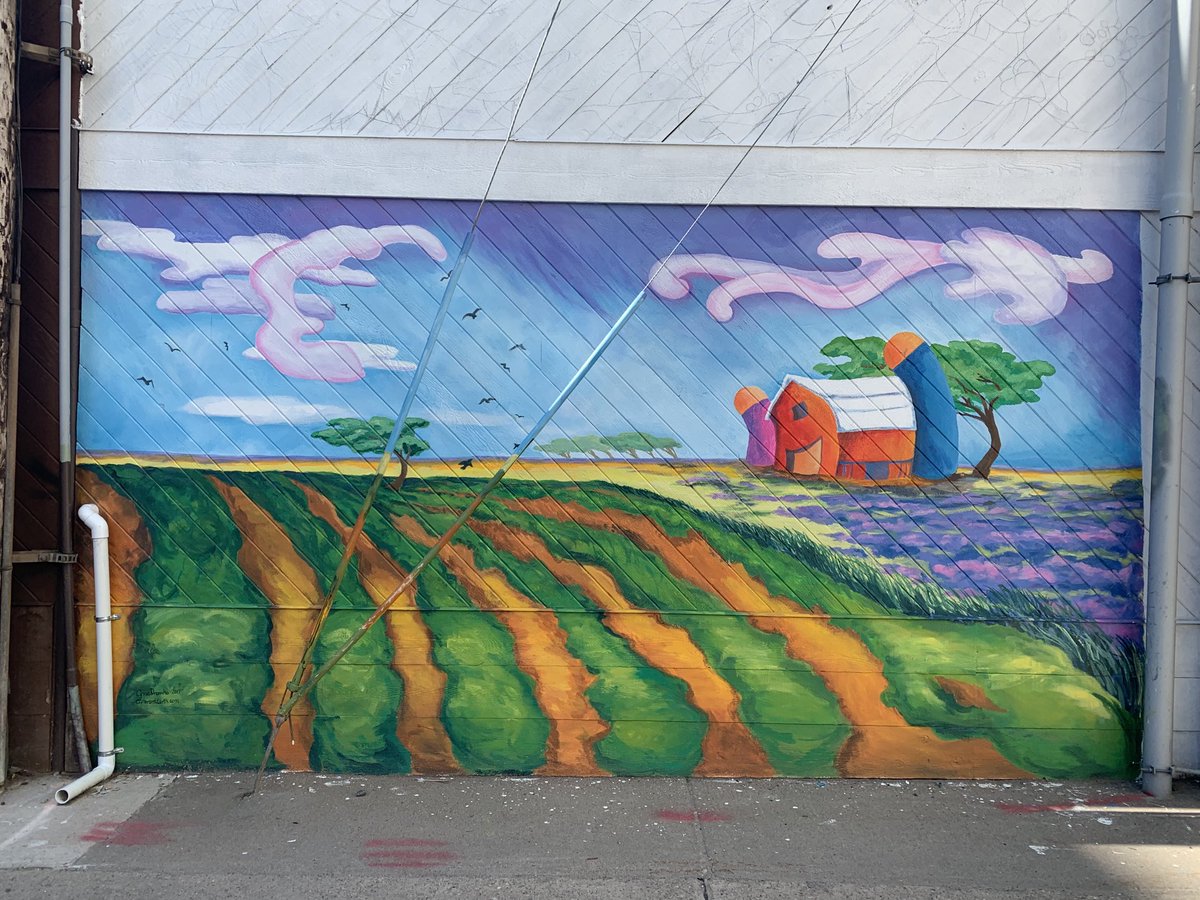 Bismarck also has an entire alley of #murals ⁦<a href="/bismancvb/">Bismarck-Mandan CVB</a>⁩ #mwtravelchat