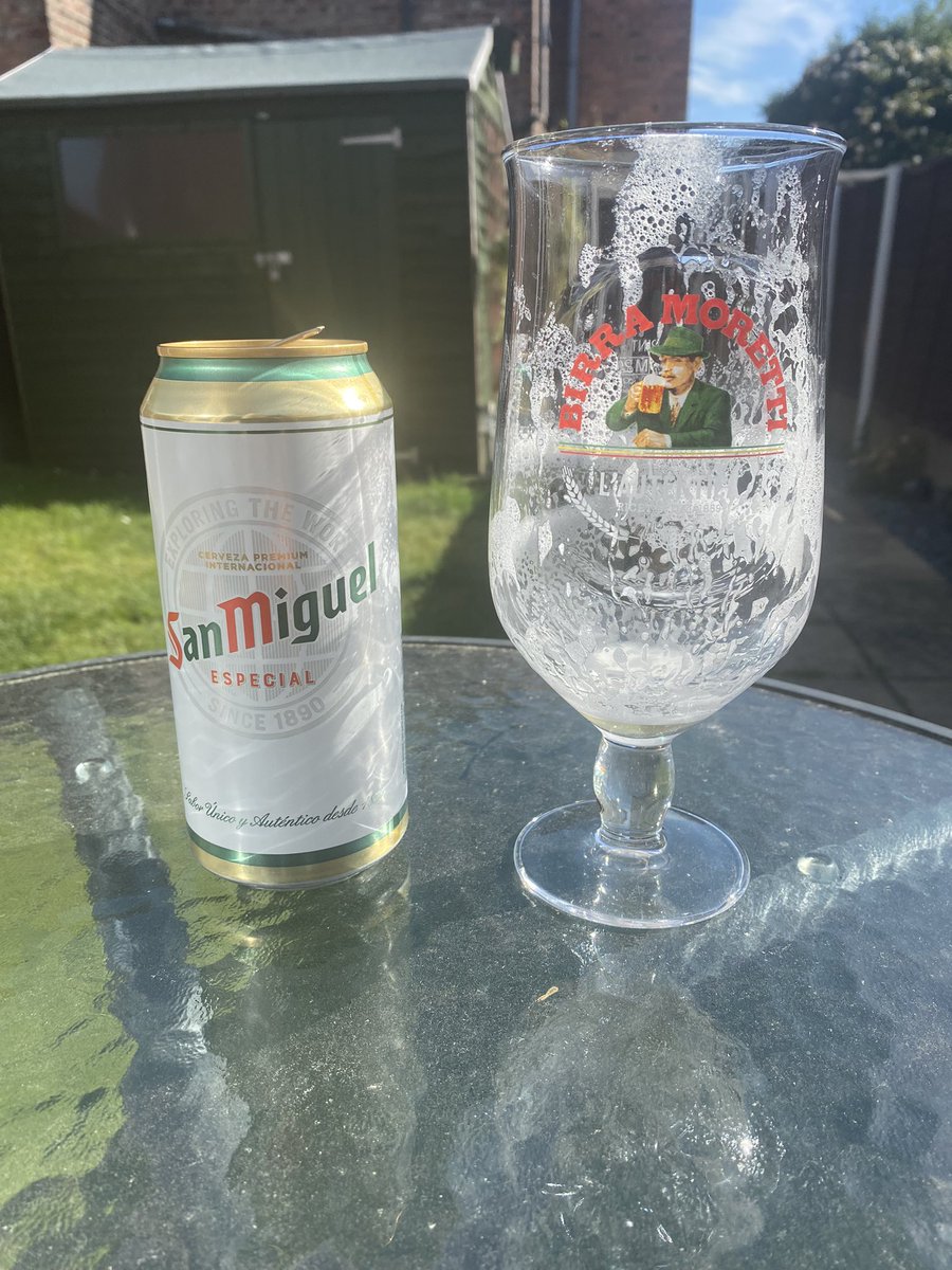 Where are your 440ml cans <a href="/MorettiBeer/">Birra Moretti</a> 🤷🏻‍♂️ asking for a friend.