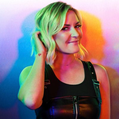 Adding a little bit of color back to my profile again since I feel okay enough to finally be back on here. I hope you’ve all been doing okay 💚 Also, happy Pride Month 🏳️‍🌈 #NewProfilePic