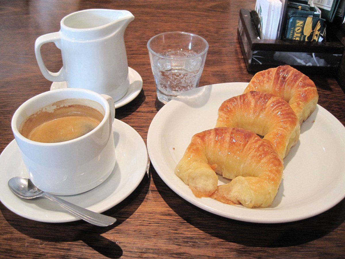 pantenista's tweet photo. @holapancoe #pancoe17 #roma4 este fue el desayuno del día de hoy https://t.co/RWiG6EoipL
