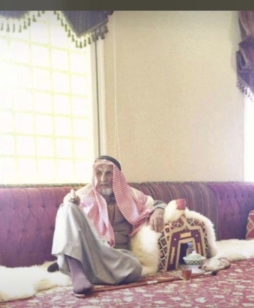 (وَبَشِّرِ الصَّابِرِينَ الَّذِينَ إِذَا أَصَابَتْهُم مُّصِيبَةٌ قَالُواْ إِنَّا لِلّهِ وَإِنَّا إِلَيْهِ رَاجِعونَ)

بقلوب مؤمنه بقضاء الله  وقدره ننعى وفاة خالي عبدالله بن دبيس العنابس القحطاني

اسأل الله ان يرحمه رحمة واسعه
ويدخله فسيح جناته
وان يجبر مصابنا برحيل فقيدنا