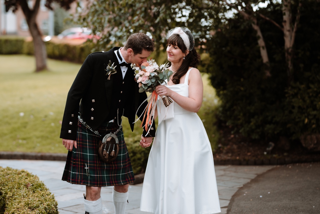 Rannoch_Photo's tweet photo. Following the drinks reception, we grabbed a quick opportunity to get some afternoon couple photos before guests were called in for dinner.  Speeches took place in the stunning Rotunda Suite, a circular room with one of the most impressive gallery walls I've ever seen! https://t.co/74Wl5LdbfW