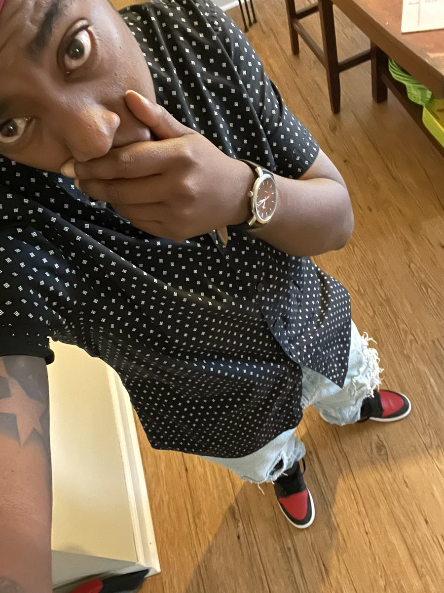 t_smoove_goody's tweet photo. I’m starving 😣 #SkinnyPapi https://t.co/fayWEf1vi7