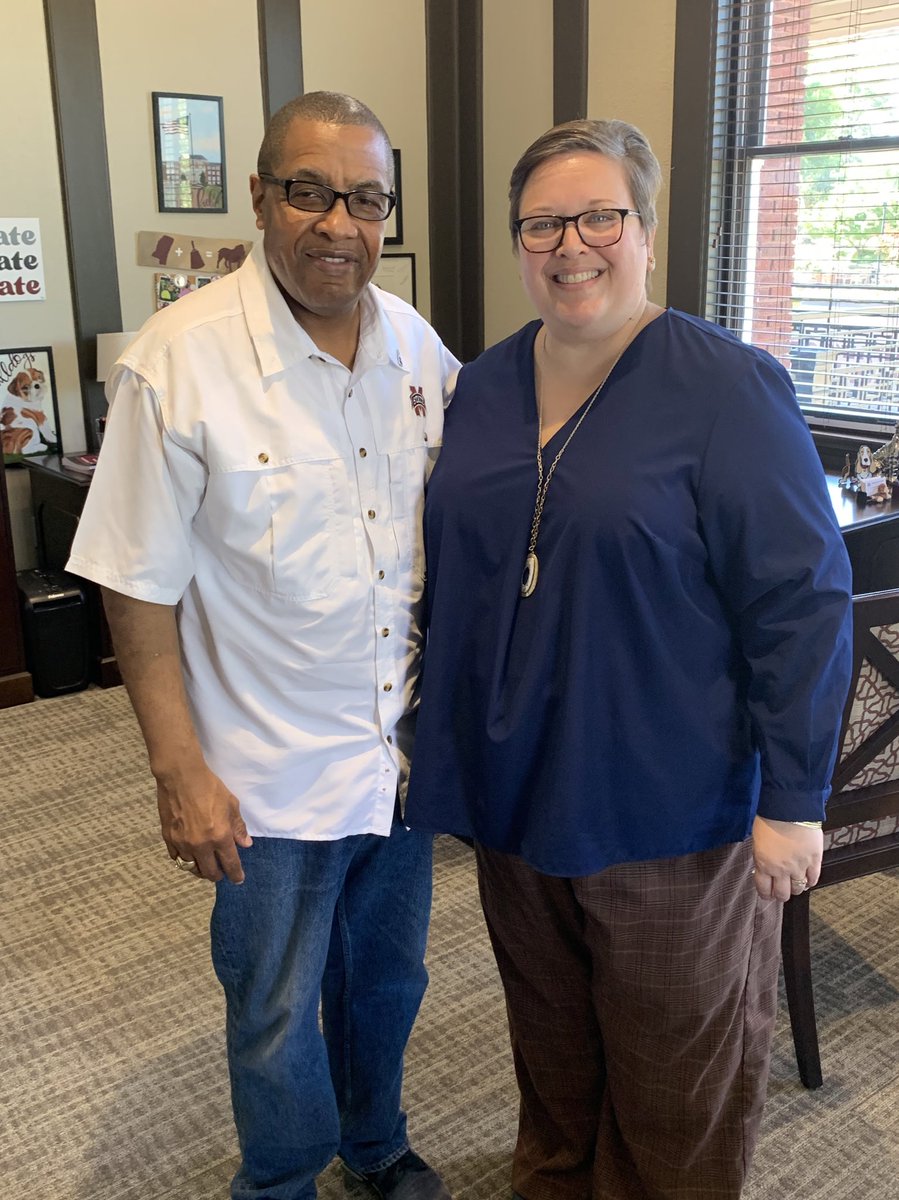 DrReginaHyatt's tweet photo. It was my honor to visit with @PBSIntlPres35 today! We are so proud to have your legacy of leadership here at Mississippi State Mr. Cristal! #HailState https://t.co/kE0DpRB9Nk