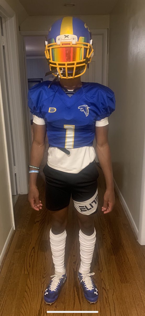 AjMarks_1's tweet photo. #SouthfieldFalcons #13U #LastDance #DB #WR #2026 #AjMarks💨 https://t.co/AltbQpMXri