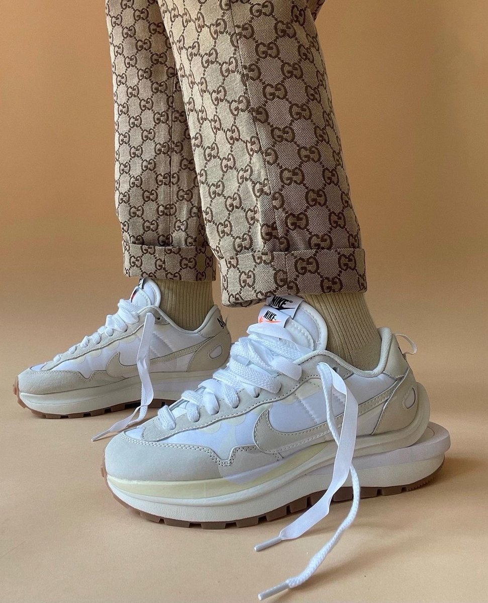 nike x sacai beige