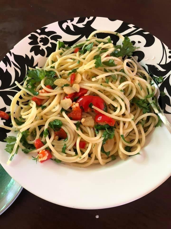 Here’s the recipe for my chili, garlic and parsley pasta, these truly are the flavours made for each other 
Recipe instagram.com/p/CQMFmxbgPSo/…