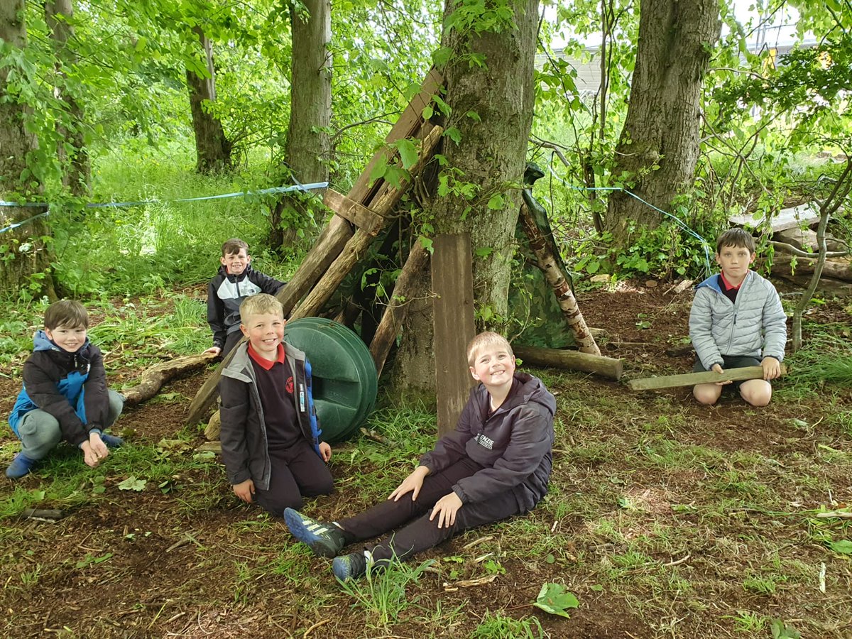 LanarkPrimary's tweet photo. P4 role play and teepee building inspired from their learning about the Plains Tribes as part of their Native Americans topic! #transferringlearning #drama #imaginativeplay #teamwork https://t.co/HbApsjQvKQ