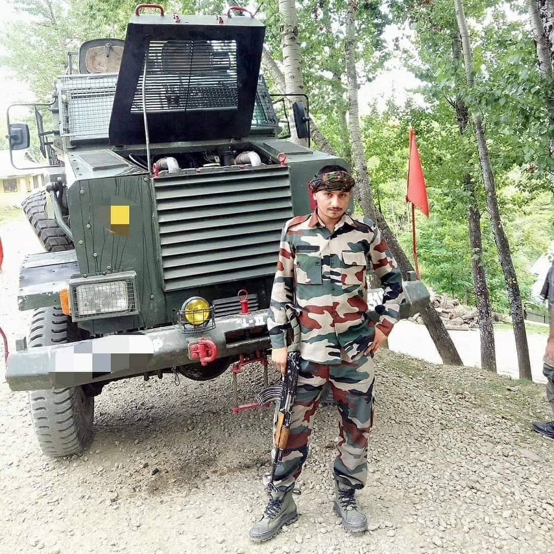Sawaisingh_IPS's tweet photo. भारतीय सेना का बहोत बहोत धन्यवाद जो भाई अजय कमांडो का कोर्ट मार्शल रोक दिया। सारे सोशल मीडिया के साथियों का भी धन्यवाद जो भाई के लिए आवाज उठाई। #ExcuseAjayCommando https://t.co/lXXFX6PgA4