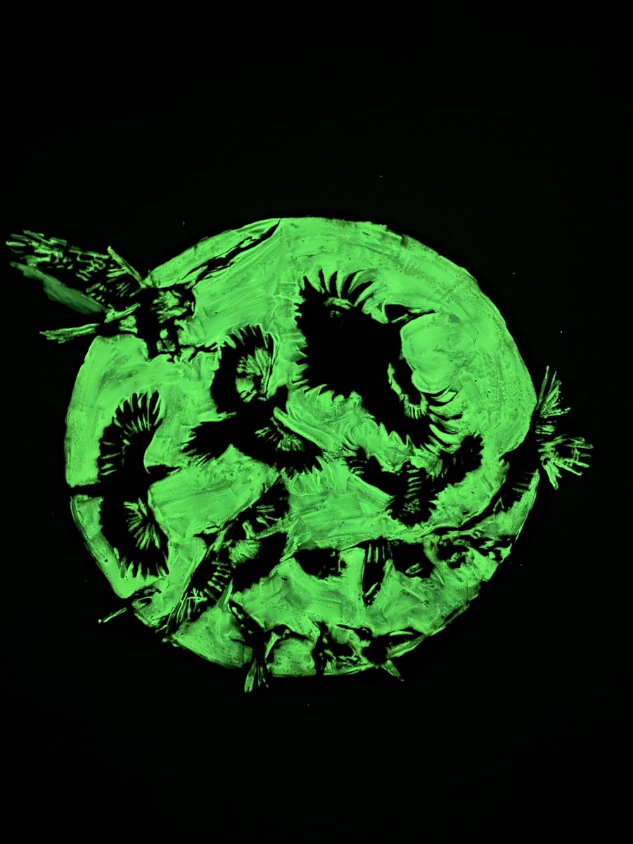 IGORJOSIFOV's tweet photo. Phoenix unleashed &amp; The other side 

🦅phosphorescent pigment and fire on paper 2021 © Igor Josifov 

#Phoenix #unleashed #fire #art #phosphorescent #pigment
#painting #paper #birds #igorjosifov https://t.co/yUccDGRDpe