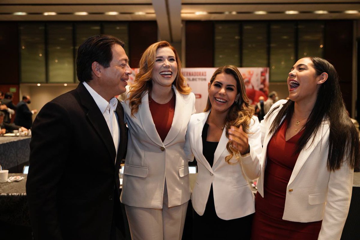 mario_delgado's tweet photo. Arrancamos reunión con las y los Gobernadores electos quienes serán protagonistas de los nuevos #GobiernosDeLaTransformación https://t.co/LsxNMHJJPC