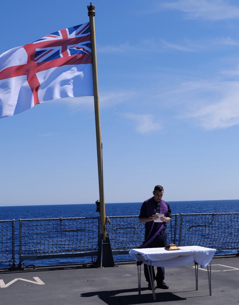 Onboard HMS DIAMOND, the Chaplain leads remembrance for those who died in the previous HMS DIAMOND off Greece in 1941. @CardinalNichols @churchofengland @catholicforces