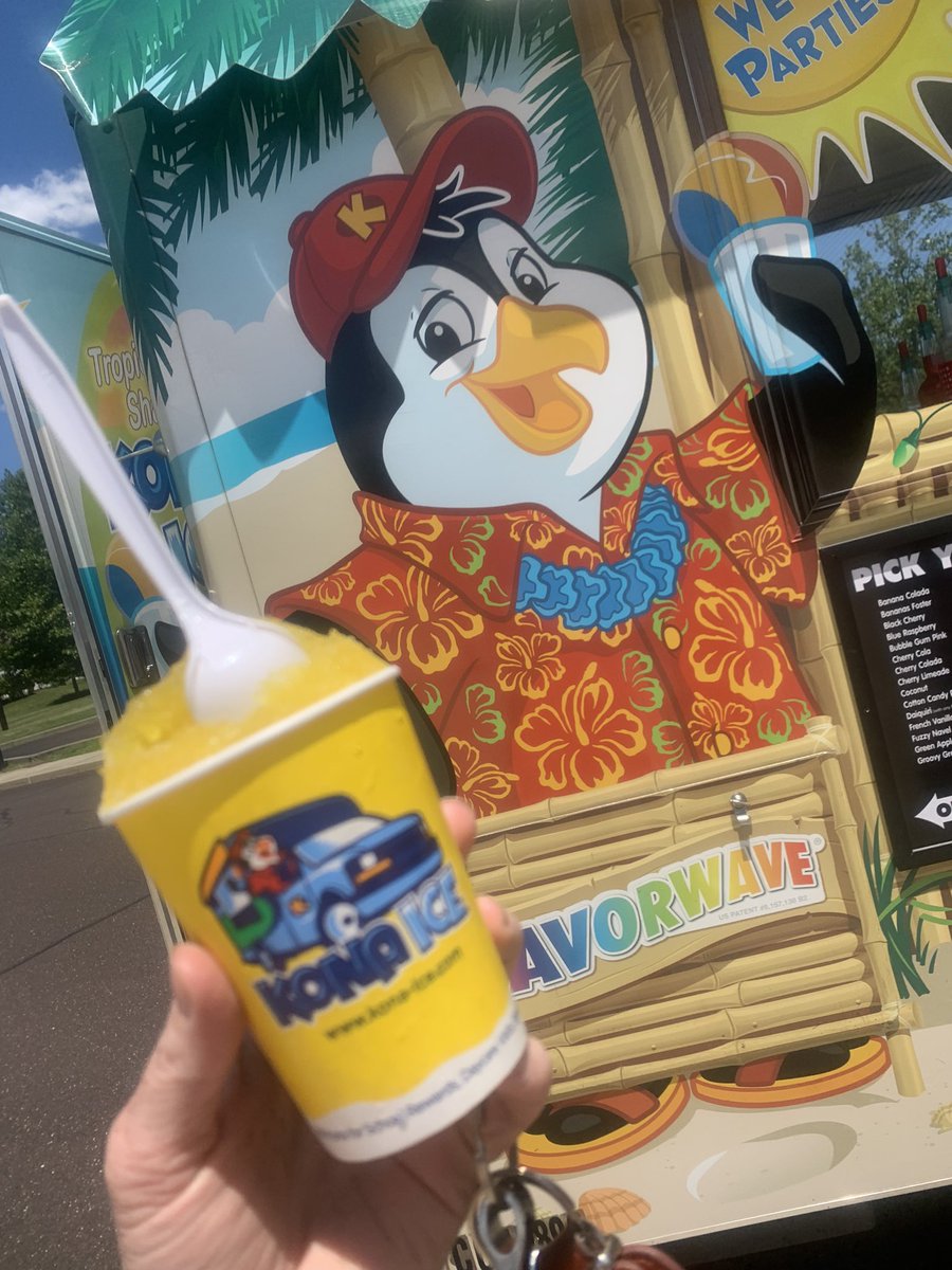 MapleGlenHPE's tweet photo. #Udsd Thanks Mr. Corcoran for the Kona treat!! #MGRocks! https://t.co/sraoGy707P