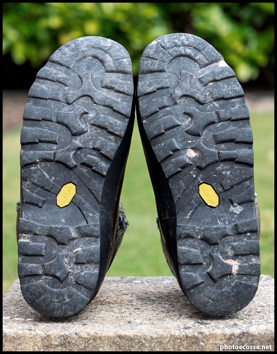 GarethHarper1's tweet photo. Just got my Altberg Tethera boots back from resoling, and they are looking good.
Just one problem – where did I stash the laces?
Photos before and after.
#Altberg
#Tethera
#Walkingboots
#Vibram
#photoecosse https://t.co/Tc13dPo8Fe