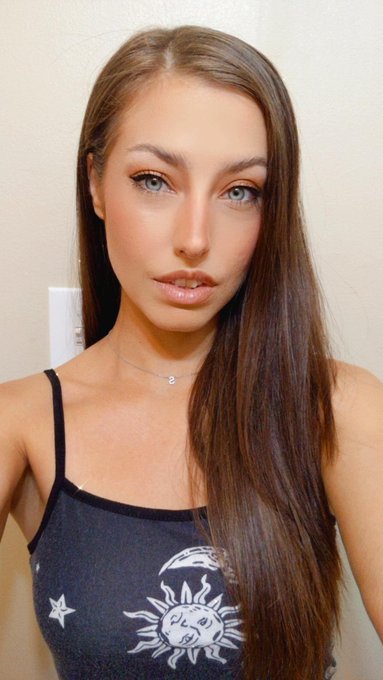 Nearly ready to take 10 cocks to the face today🥰 https://t.co/ugnblM6sNe