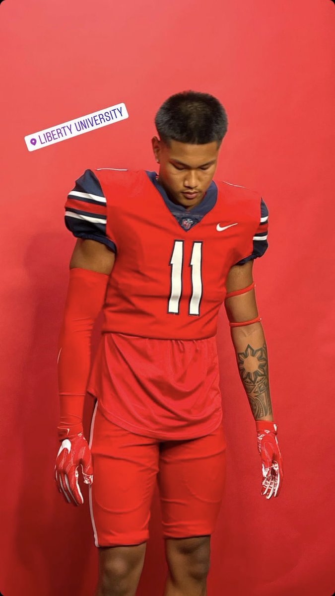 Check out ‘23 Servite Football OLB/TE <a href="/_jjayven/">Jayven Simbe</a> on his unofficial visit to <a href="/LibertyFootball/">Liberty Football</a> #GoFlames #ServiteFootball <a href="/TJ_Randall12/">T.J. Randall</a> <a href="/B_Aigamaua/">Ben Aigamaua</a>