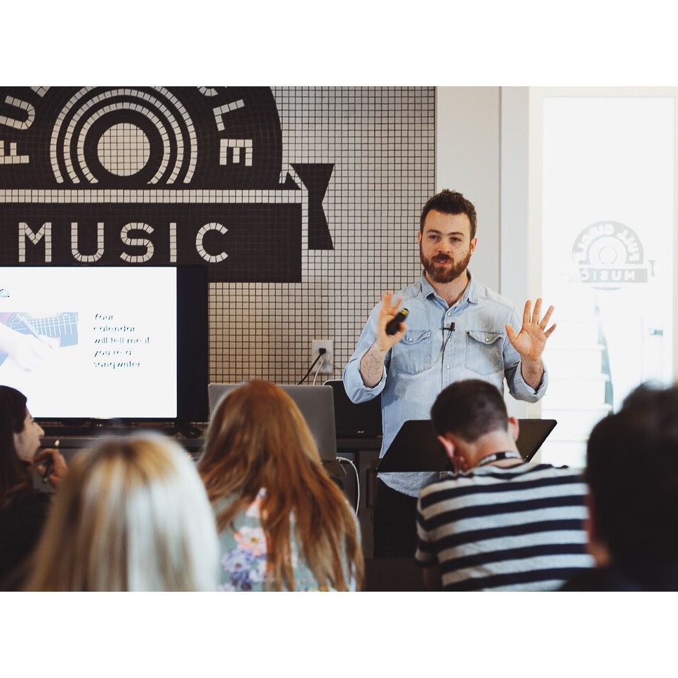 Full Circle Music tweet media