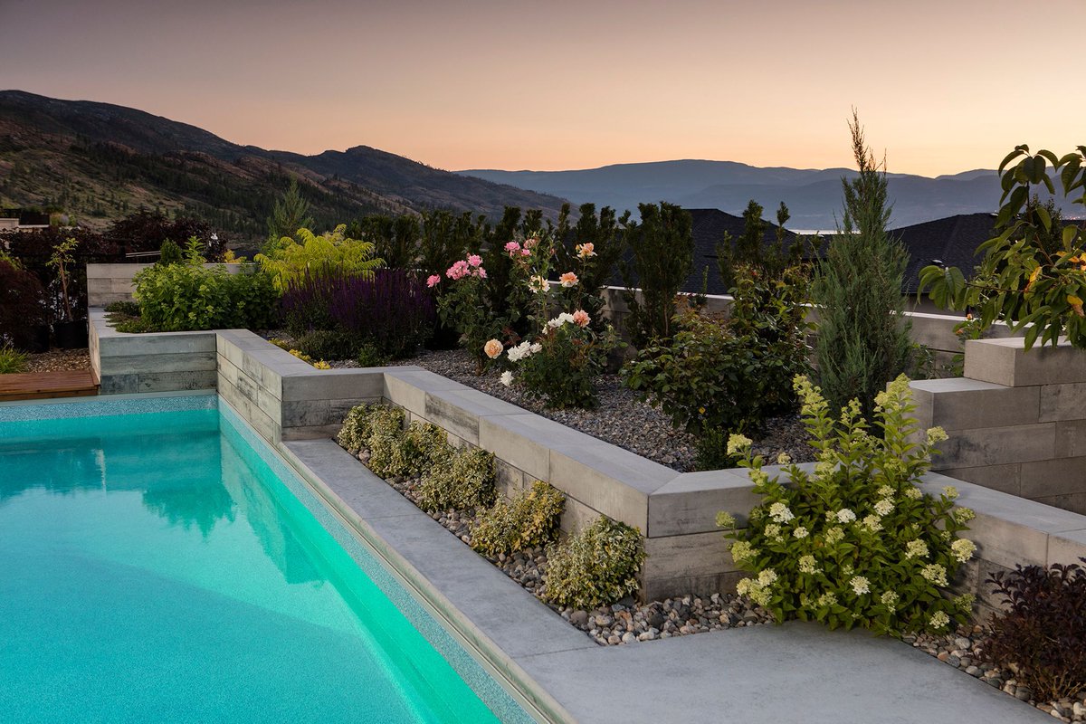barkmanconcrete's tweet photo. Architextures Wall in Sterling greatly enhanced this poolside landscape. https://t.co/GLPLs223GG
⠀
#creatingconcretesolutions #architextures #sterling #walls #retainingwalls #landscapedesign #Landscaping #outdoorspaces #outdoorliving #concretedesign #style #barkmanconcrete https://t.co/oQ28VRGgoc