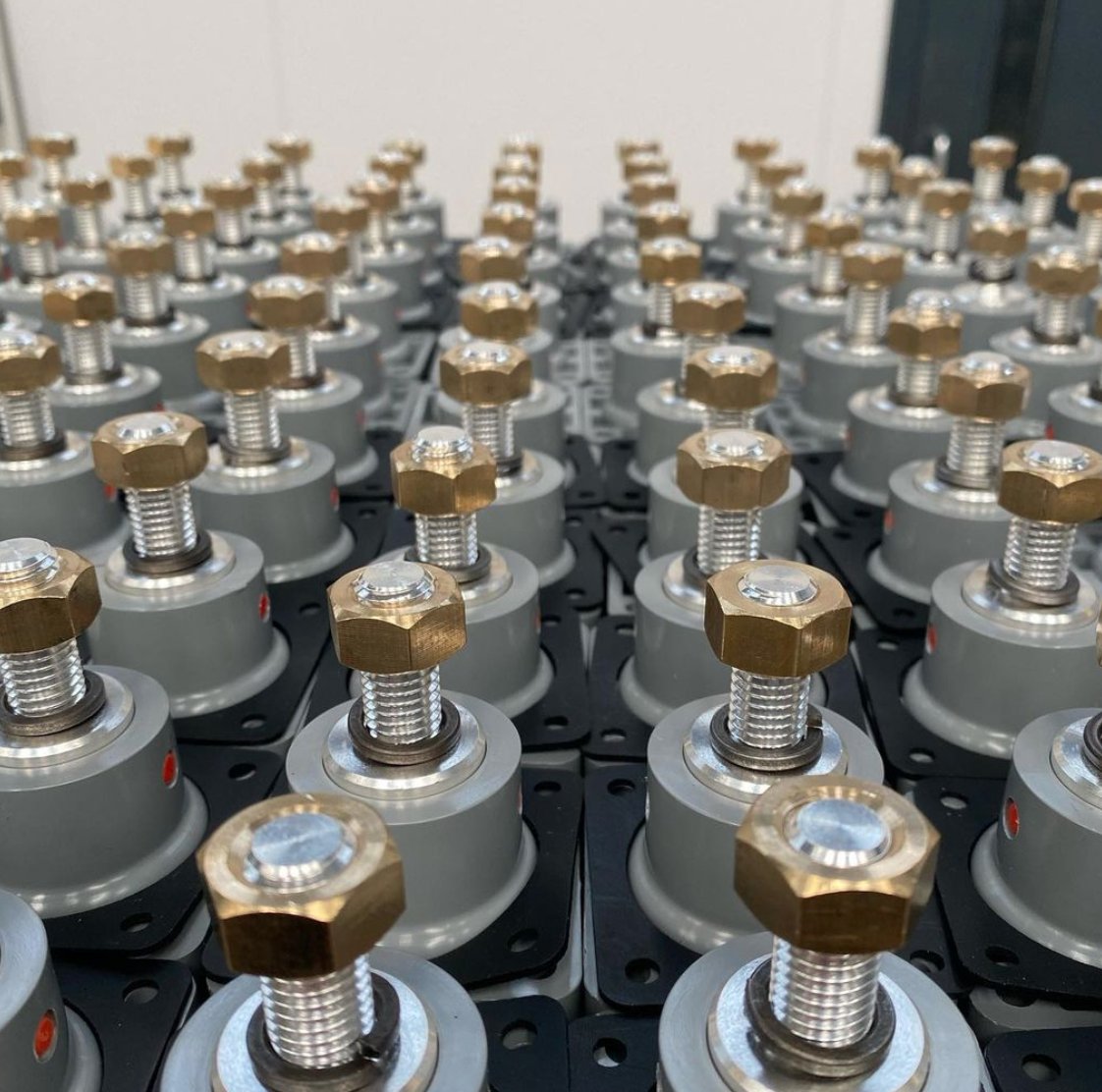 Phase3USA's tweet image. In April we shipped 4700 panel source 500A source panel mounts. Get in touch to secure your order. 

#Phase3Connectors #Camlock #powersafe #powerlock #electricalconnectors