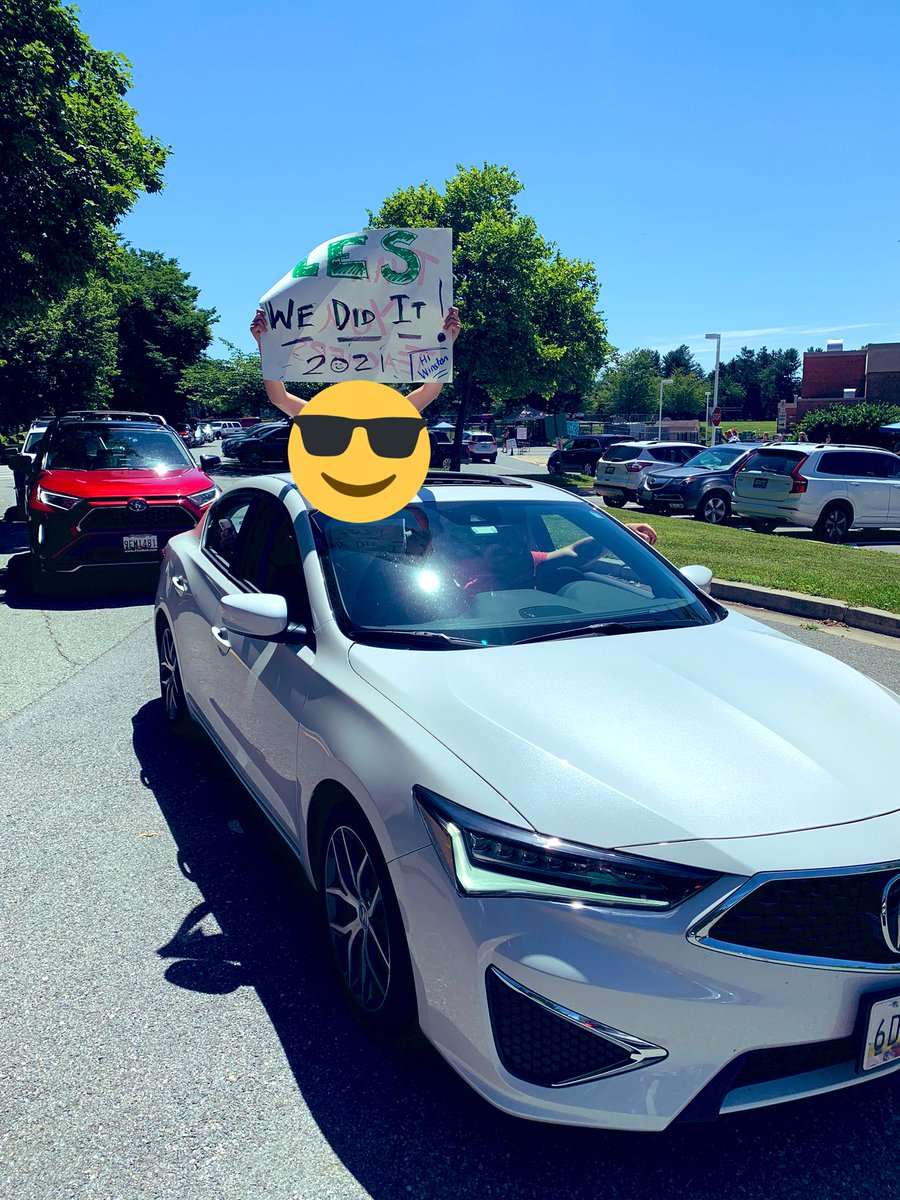 Faunce023's tweet photo. Saying goodbye to our 5th graders with a super fun drive through full of all the entire building of staff, signs, music, and photos. 💚💚 @LaytonsvilleES @APHolli9 https://t.co/gpyyHigvU8