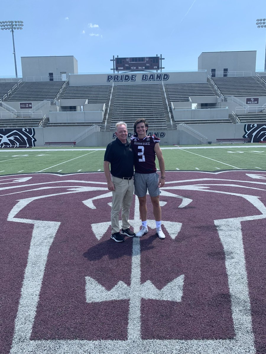 liamoreillyyy's tweet photo. After a great visit and workout with @MOStateFootball, I’m excited to announce that I have received a full ride from @CoachBPetrino. Appreciate you guys showing me around @AAppleby12 @Ry_Beard. Bear up!! https://t.co/C0Uqo6HL2X