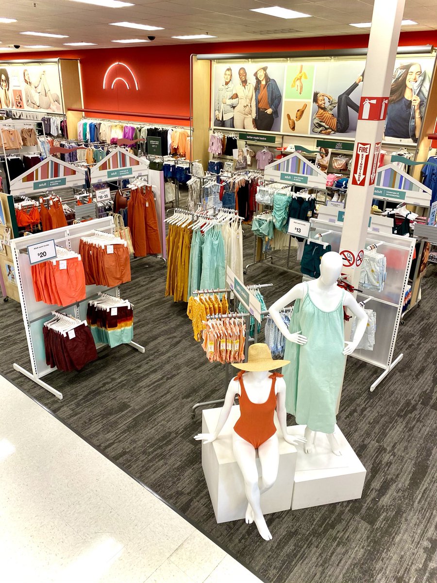 kaylee_vm2149's tweet photo. Loving how bright and summery this Family Swim collection is! Our guests are already loving the matching sets for the whole family! 
#merchandising #visualmerchandiser #familygateway https://t.co/8JXaYXhxH8