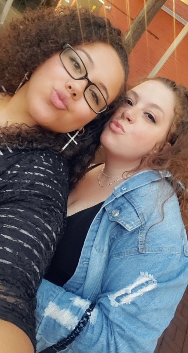 __itsgucci's tweet photo. Appreciation post for @pgh_original 😍 traveled 6+ hours to see me/come over when people in my own city can't do that much 🙃 I love yewwwwww you're the best ever ⚘🌈💜✨ https://t.co/xO5dhTC4RD