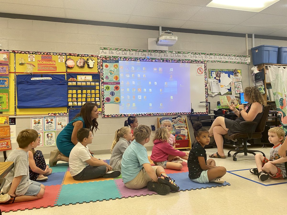 SchwinnTeach's tweet photo. Stop #15 - Sevier County! I loved the integration of STEM into literacy at this STEM Designated school. A group read aloud was followed by coding - plot points were set on a graph and students coded a robot to follow the plot of the story! #AcceleratingTN2021 https://t.co/p4zN9SAPMj