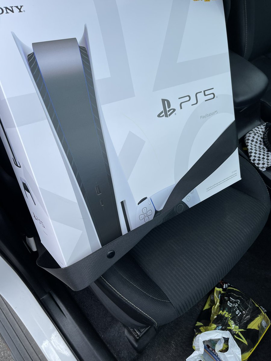 BedardStephane's tweet photo. @LeSalonDeGamin1 merci pour ton annonce pour ps5 :) https://t.co/eqsjN5smiO