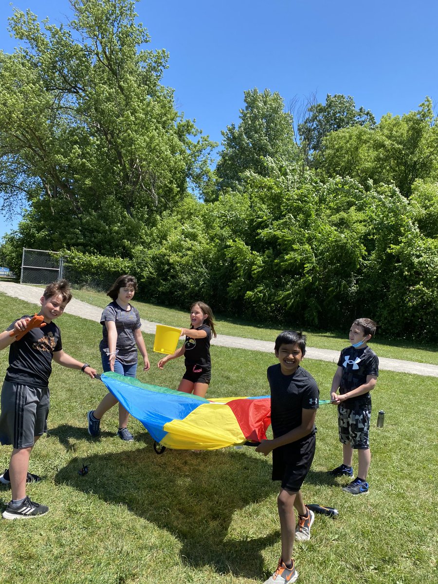 room31williams's tweet photo. Field Day Fun!! https://t.co/j2NDrA8AIQ