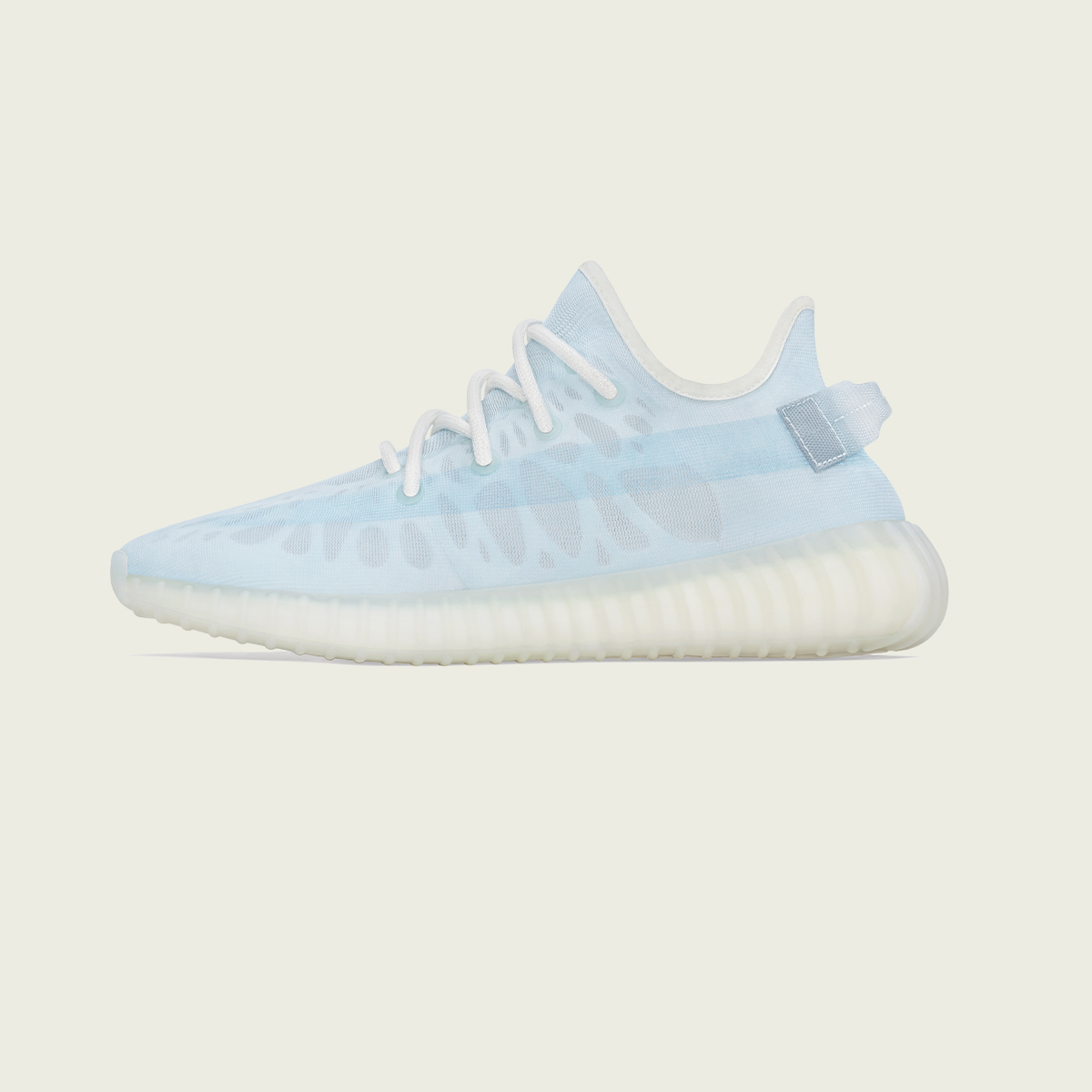 DTLRVILLA's tweet photo. Our #yeezy #boost350 v2 ‘Mono Ice’ raffle is now live.
Link to enter: https://t.co/3Q4tQlK48d https://t.co/IGEqf23jBw