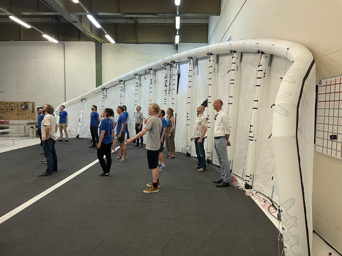 MarcoSteek's tweet photo. Vandaag ondertekening van mooie investeringen in Delftse start-up @_Kitepower door @ENERGIIQ_NL van @zuid_holland in airborne windenergie. Hier krijgt de energietransitie vorm! Oogst op hogere hoogte wind, met veel minder materiaal! @berendpotjer https://t.co/81g1Lx4BiU