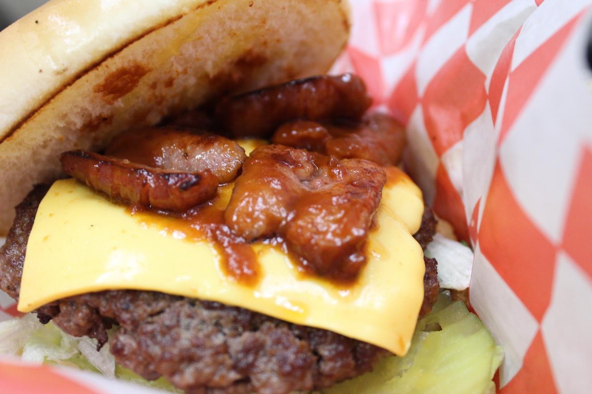 btimemachine's tweet photo. We've got your back, fella! 😄 Yes, we here at #BurgerTime in #Denton is the place to be if you are running after your time cuz' all you need is a quick fix to fill your stomach and refuel your lost energy. 🙂 So, make a quick stop and get one of our Burger meals. ☺️ https://t.co/2hblEeiAm4