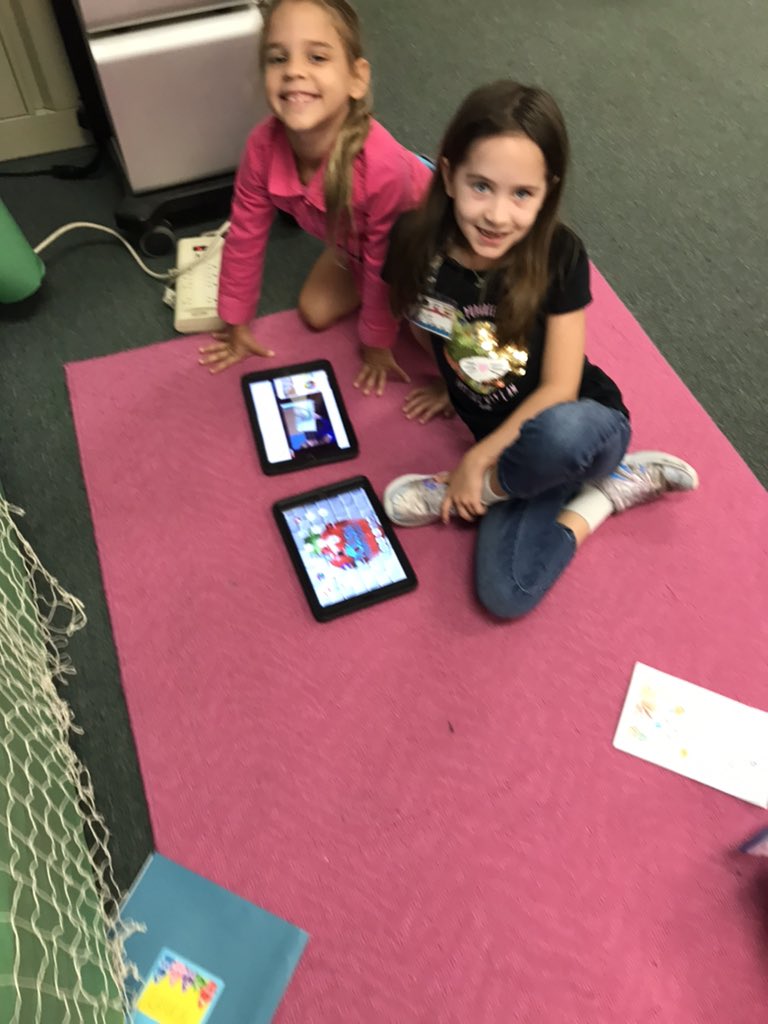 nayowell's tweet image. Day 3 centers full of fun and academics.#vcsSeaLab @Go_Dragons2015