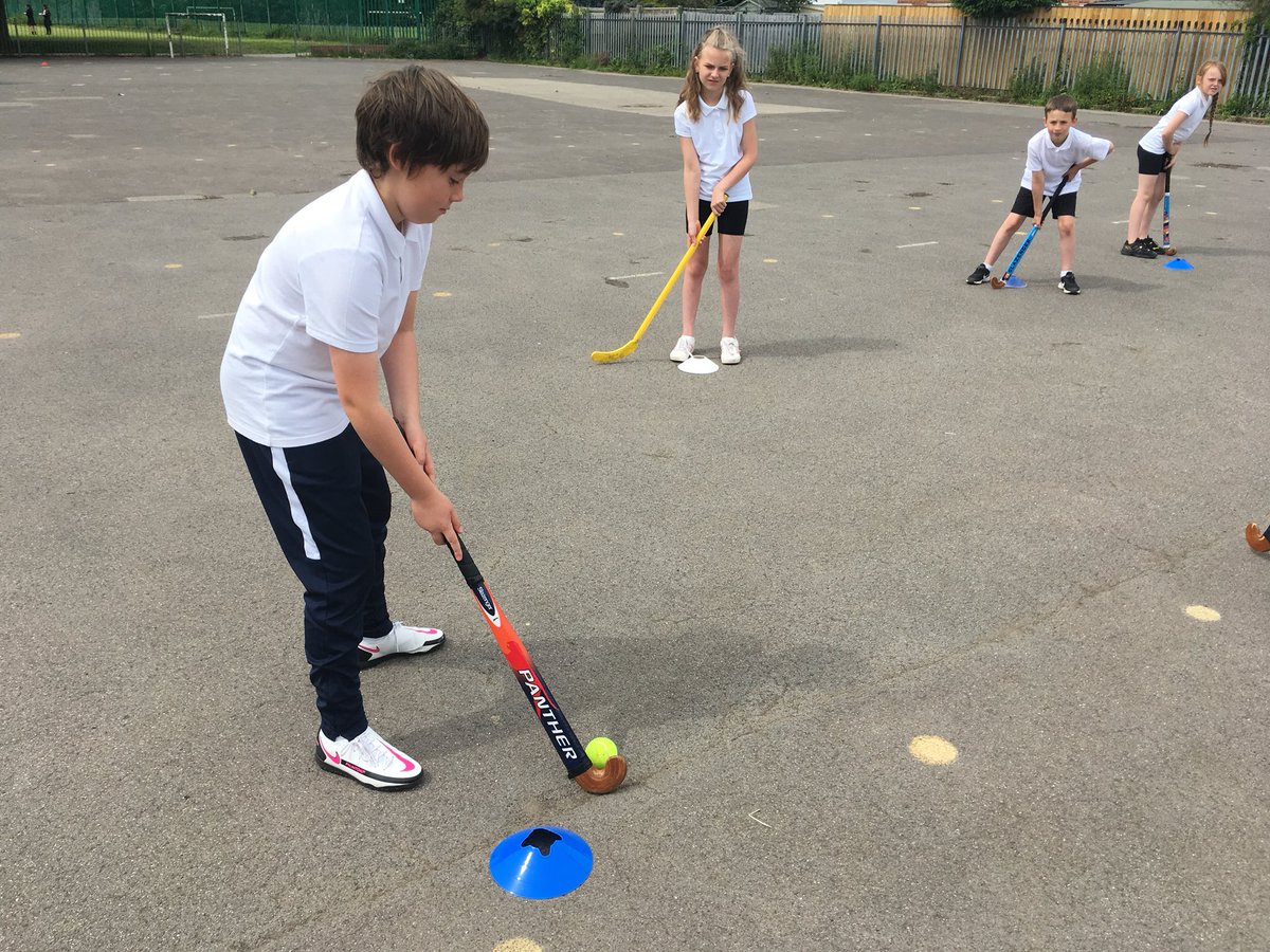 SpringCottagePS's tweet image. In Year 5’s PE session, #SpringCottage5T worked to develop their passing technique in hockey. #SpringCottageSports