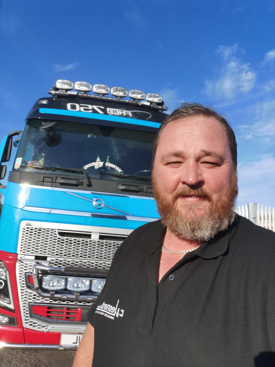 greenleader1's tweet photo. Hello twitter #volvo #fh16 #750 #scaniaeater #80tonarmy #lowloader #lowboy #44tonarmy #ukstyle #uktruck #plantsales #cjleonardsandsons #taladega https://t.co/b7RKs7Nlcc
