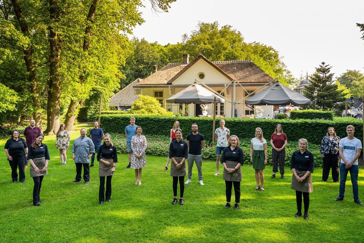 We hebben een prachtig team en zin in de toekomst. Het is fijn om alweer een aantal weken open te zijn. #horecatoppers #werkenindehoreca