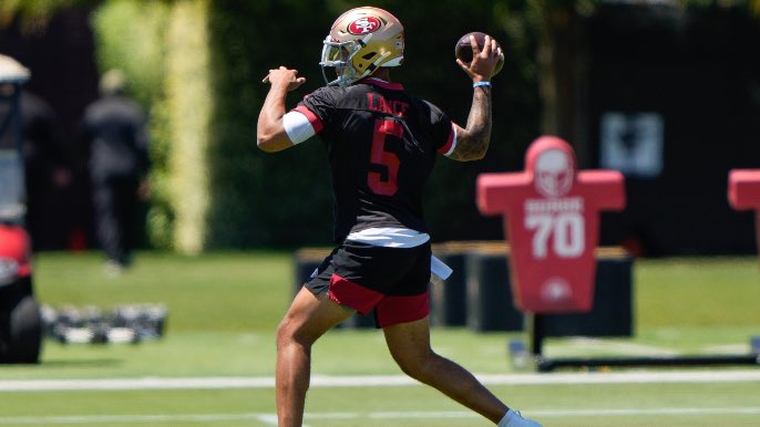 ConvoNfl's tweet photo. Who throws more touchdowns in their rookie year?
Trevor Lawrence  Zach Wilson  or Trey Lance? https://t.co/AZOvcz2XnD