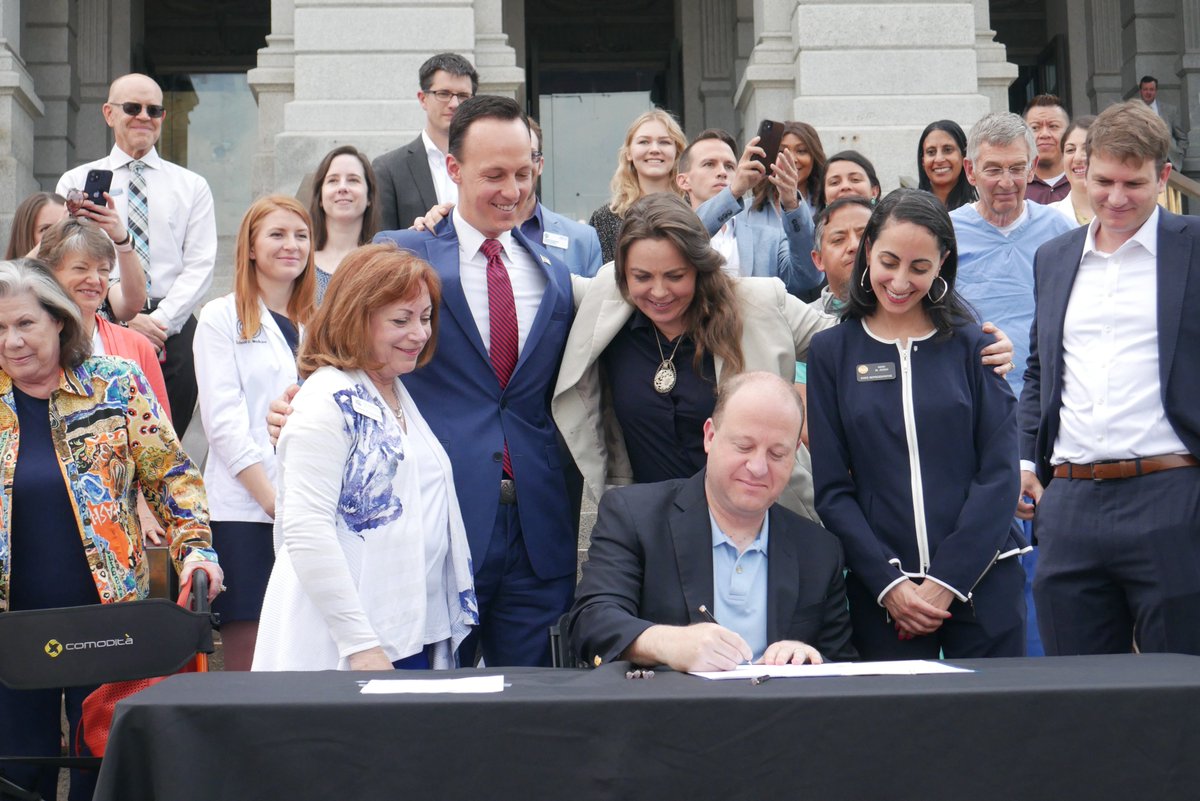 🚨 The Colorado Option is now law! ✅
Today, <a href="/GovofCO/">Governor Jared Polis</a> signed into law our bill to create the the #ColoradoOption - a new, affordable, and quality health insurance plan that will be available in every county of the state. This is a BIG day for Colorado! #coleg #copolitics