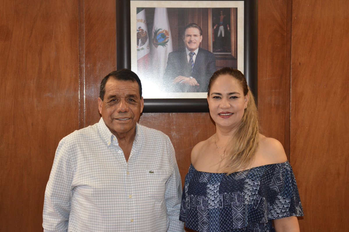 sagdr_dgo's tweet photo. El titular de la #SAGDR @Manuelsz2021, recibe la visita de María del Socorro García Armendáriz Presidenta Municipal de #Ocampo, hablaron sobre las alternativas qué hay para beneficiar a las familias que más lo necesitan.
#campofortalecido https://t.co/BstmOib9II