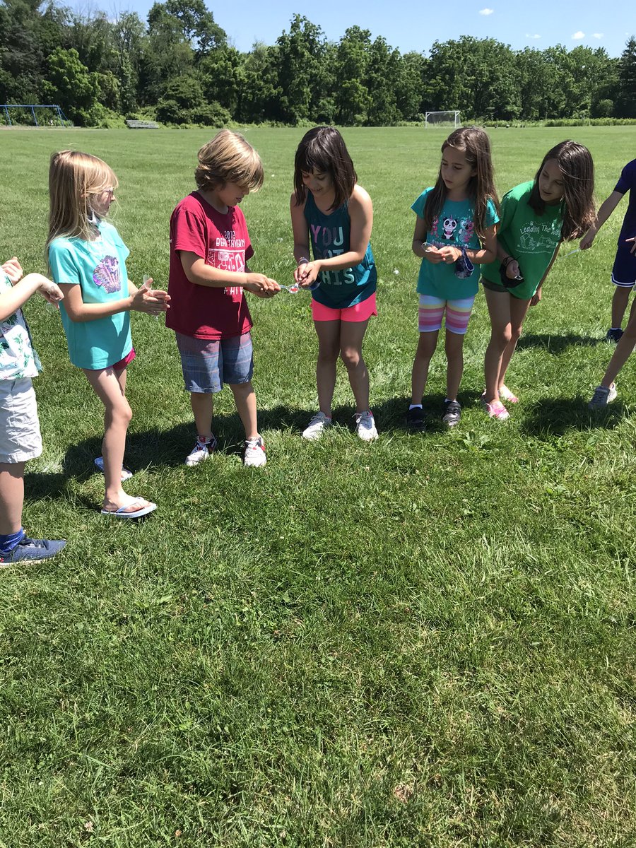 Miss Goldstein tweet media