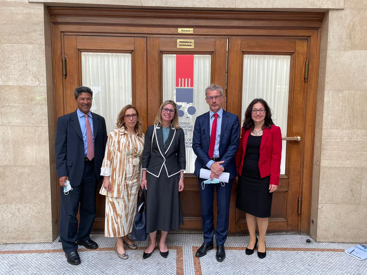 Elisabetta Capannelli tweet media