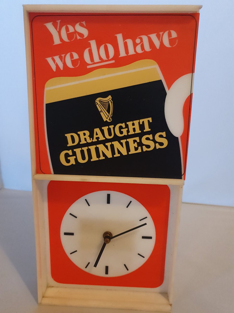 #vintageshowandsell Vintage Guiness bar clock @VintageRTs @klvintage @VintageInterio1 @hugobreweriana @Guiness @ManCavePhotos @Vintageadvert @Breweriana_USA @irishpubs @HomeBarBasics @GardenBarsUK @NorthwestOMV @Kittysvinvault @HummingLeftBird @bornatotter @BreweriaCollect