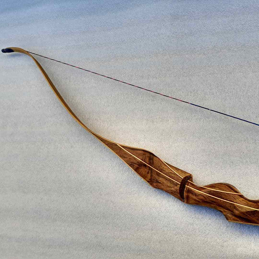 engineerguy_atl's tweet photo. Check out this gorgeous bow from @arcospardus! Biased out of Ponta Grossa, Paraná, Brazil Arcos Pardus manufactures their bows using high quality materials such as German fibers and EA-40 Epoxy adhesive and laminate. 

#ramaterials #smoothon #ea40 #epoxy #epoxymaterials https://t.co/z37d1eBhAm