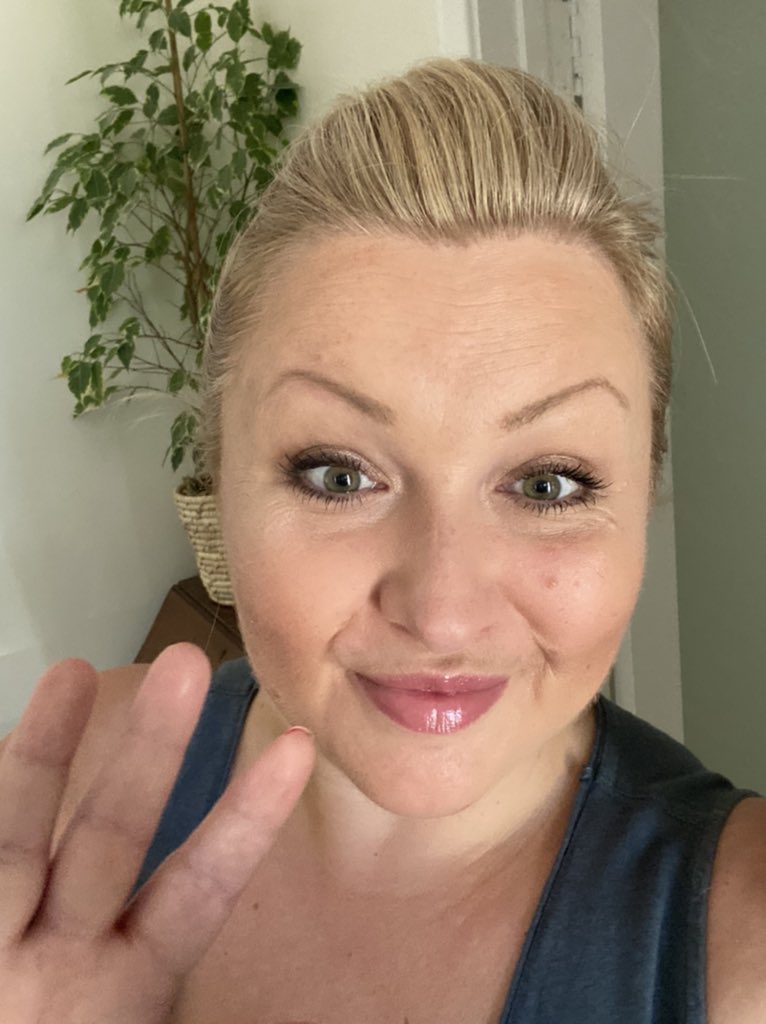 mrsdlewis2's tweet photo. @MK_Hour Hi @MK_Hour I’m Debbie Lewis, Local Enterprise Manager at the @NatWestBusiness Accelerator hub covering #Bucks #Beds #Herts &amp; #Cambs
Looking to connect with #mk business owners &amp; people who need #entrepreneurship speakers! 🤩 #mkhour 👋🏻 https://t.co/Am5UULkDQR
