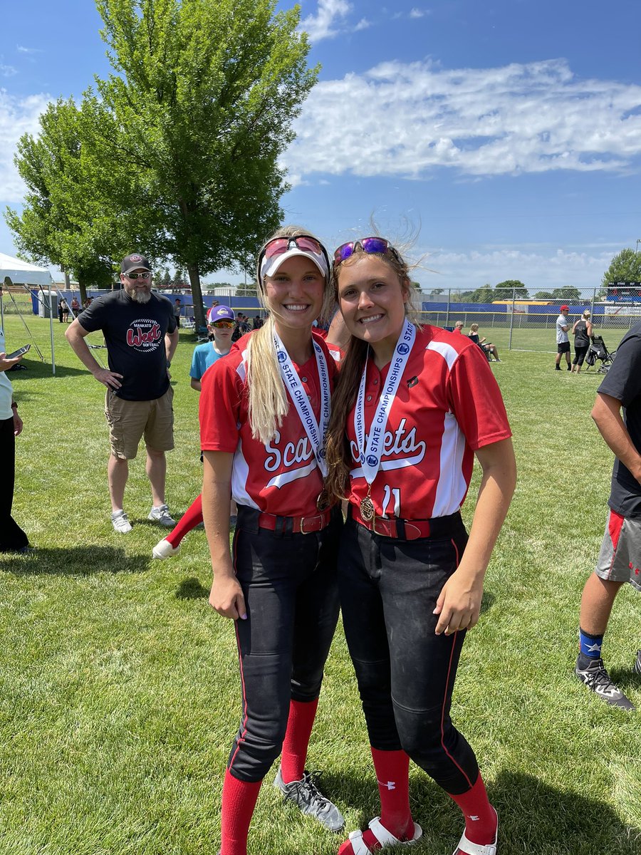 Lani_Schoper's tweet photo. So thankful I had the opportunity to play sports with my bestfriend since day 1 … gonna miss you SO much next year Briana!! Thank you for everything ❤️ #theduo #bestthrowingpartner🤞🏼 https://t.co/r5XluyOw83